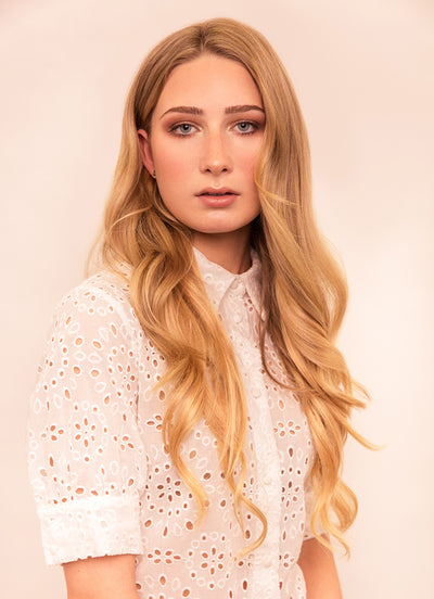 20 inch Full Volume Clip in Hair Extensions #16 Light Golden Blonde