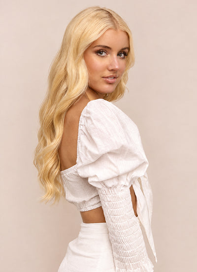 20 inch Full Volume Clip in Hair Extensions Light Blonde with Strawberry Blonde Highlights